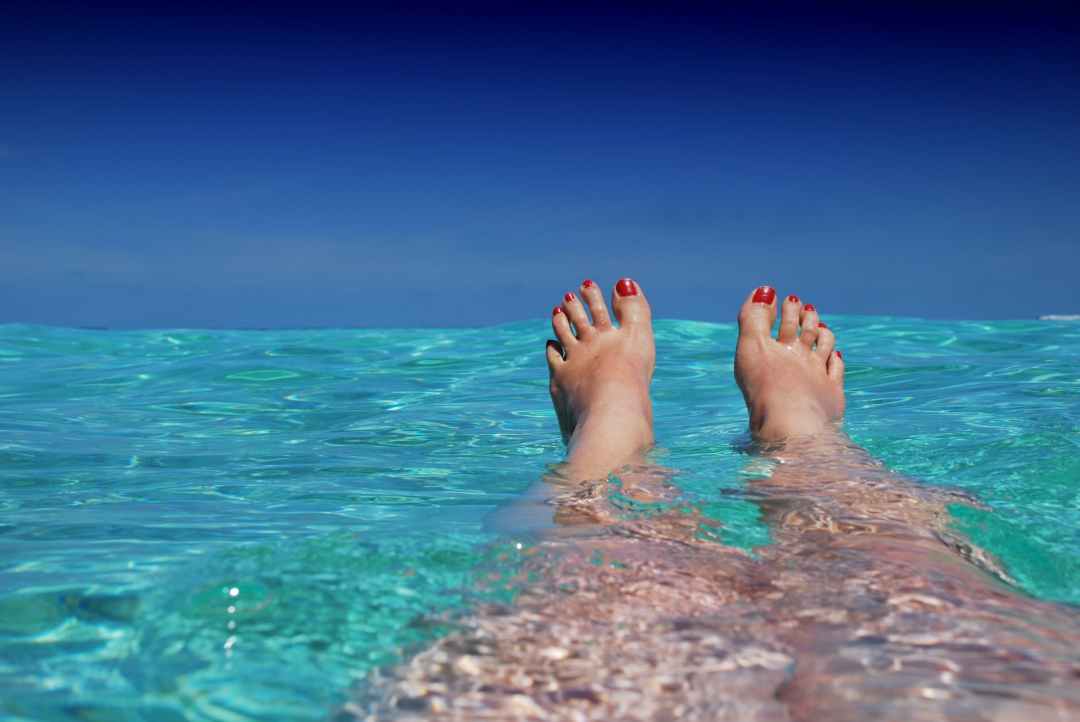 Photo by Pixabay on Pexels.com. 6 ways to relax your tired feet, Tips from Sharvi.